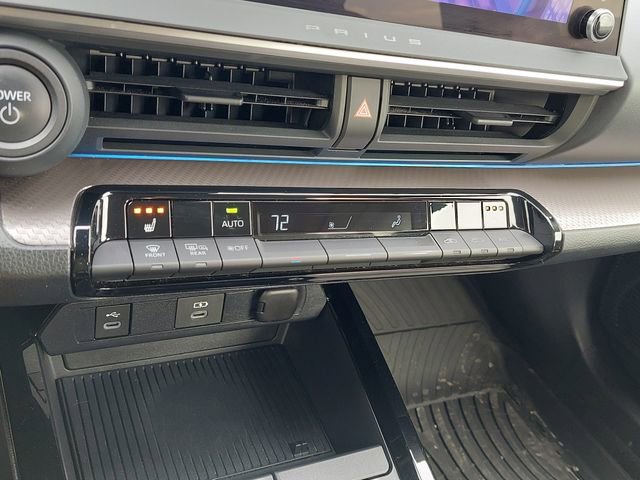 Used 2023 Toyota Prius XLE image 39