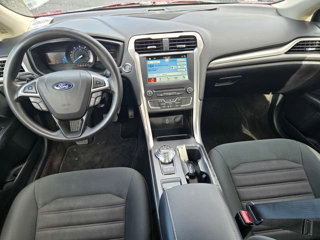 Used 2018 Ford Fusion SE w/ Fusion SE Technology Package image 9
