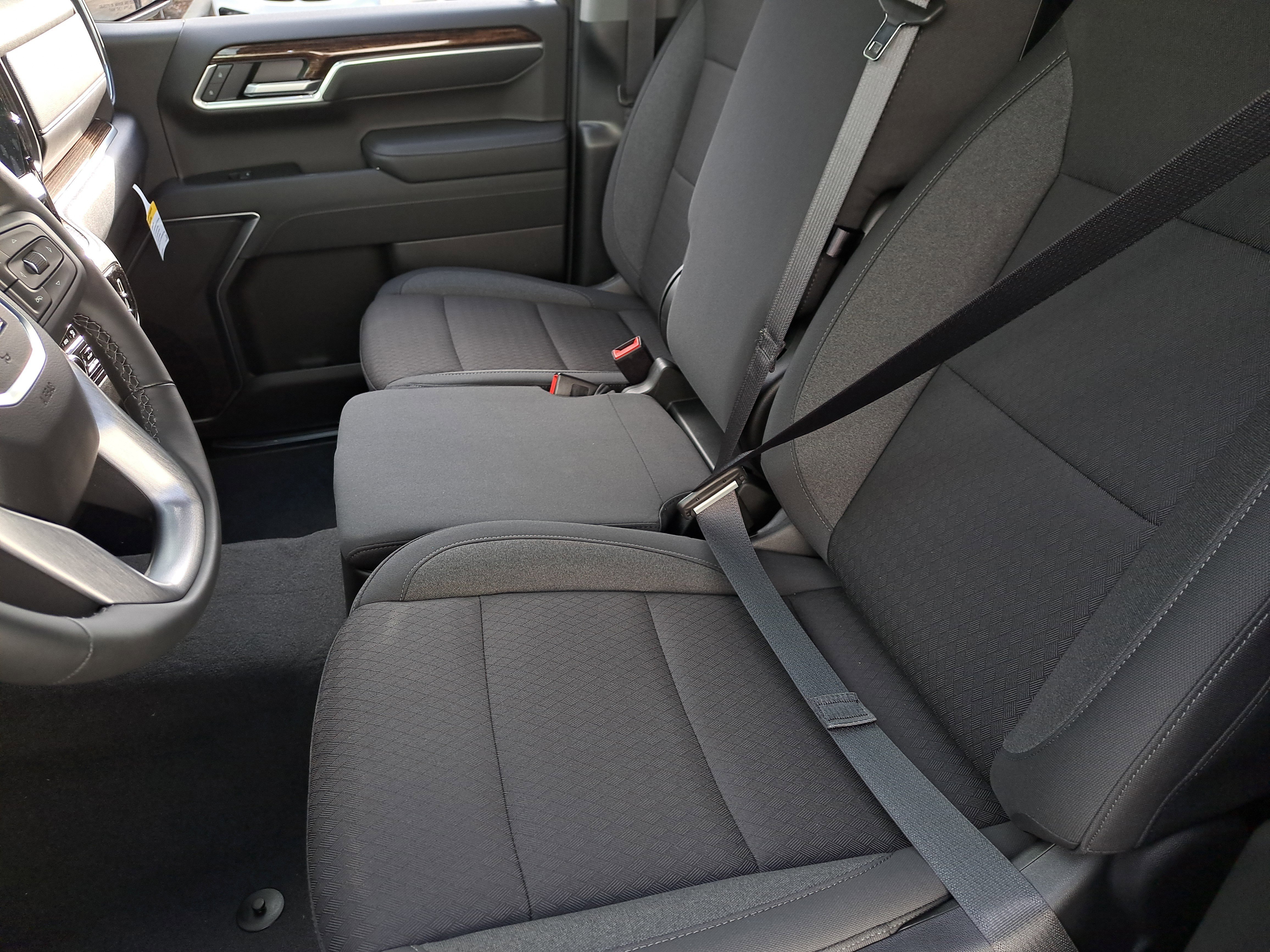 New 2026 GMC Sierra 1500 SLE w/ Preferred Package image 23