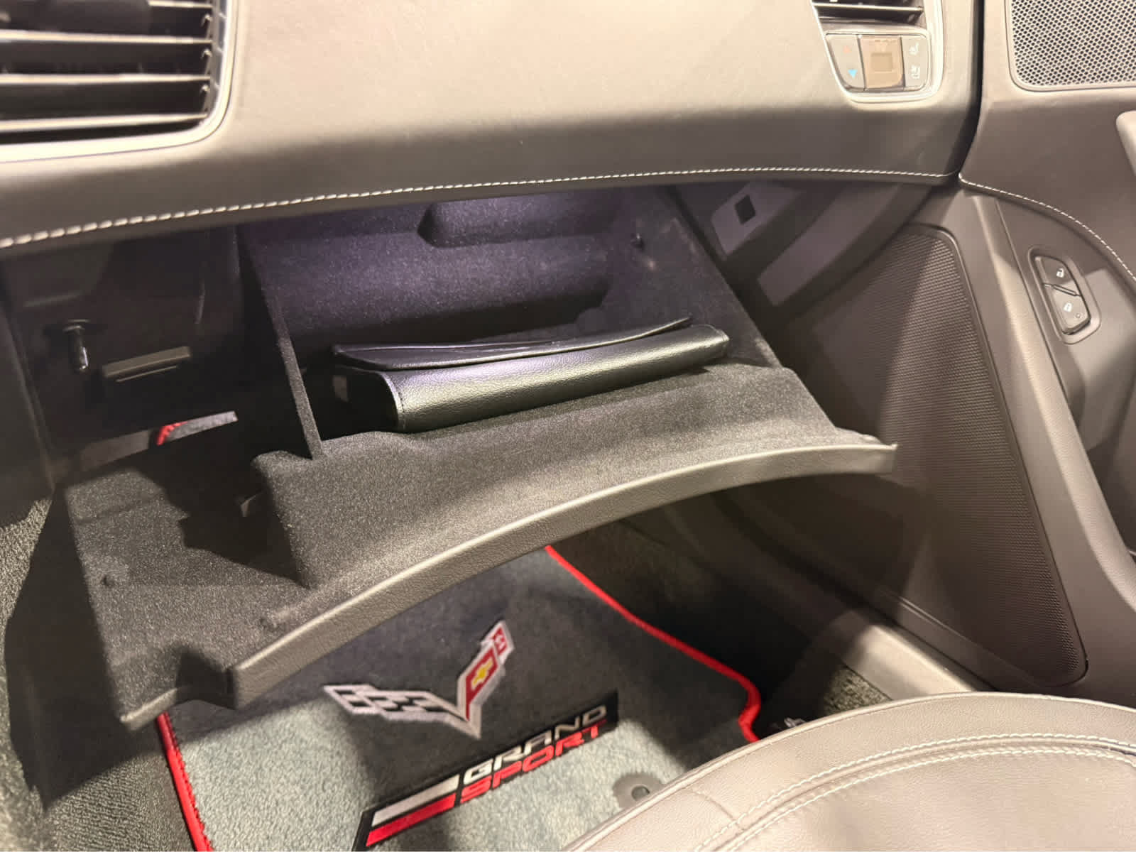 Certified 2018 Chevrolet Corvette Grand Sport RWD image 15