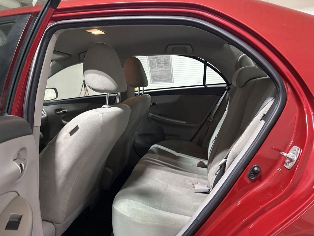 Used 2012 Toyota Corolla LE image 21