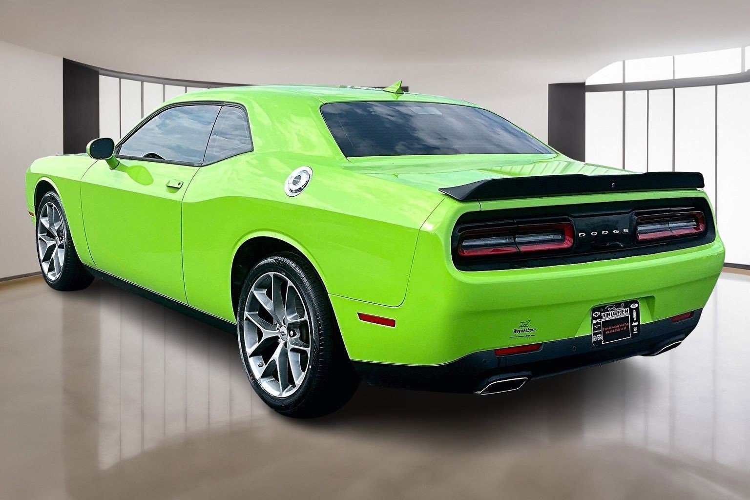 Used 2023 Dodge Challenger SXT w/ Plus Package image 4