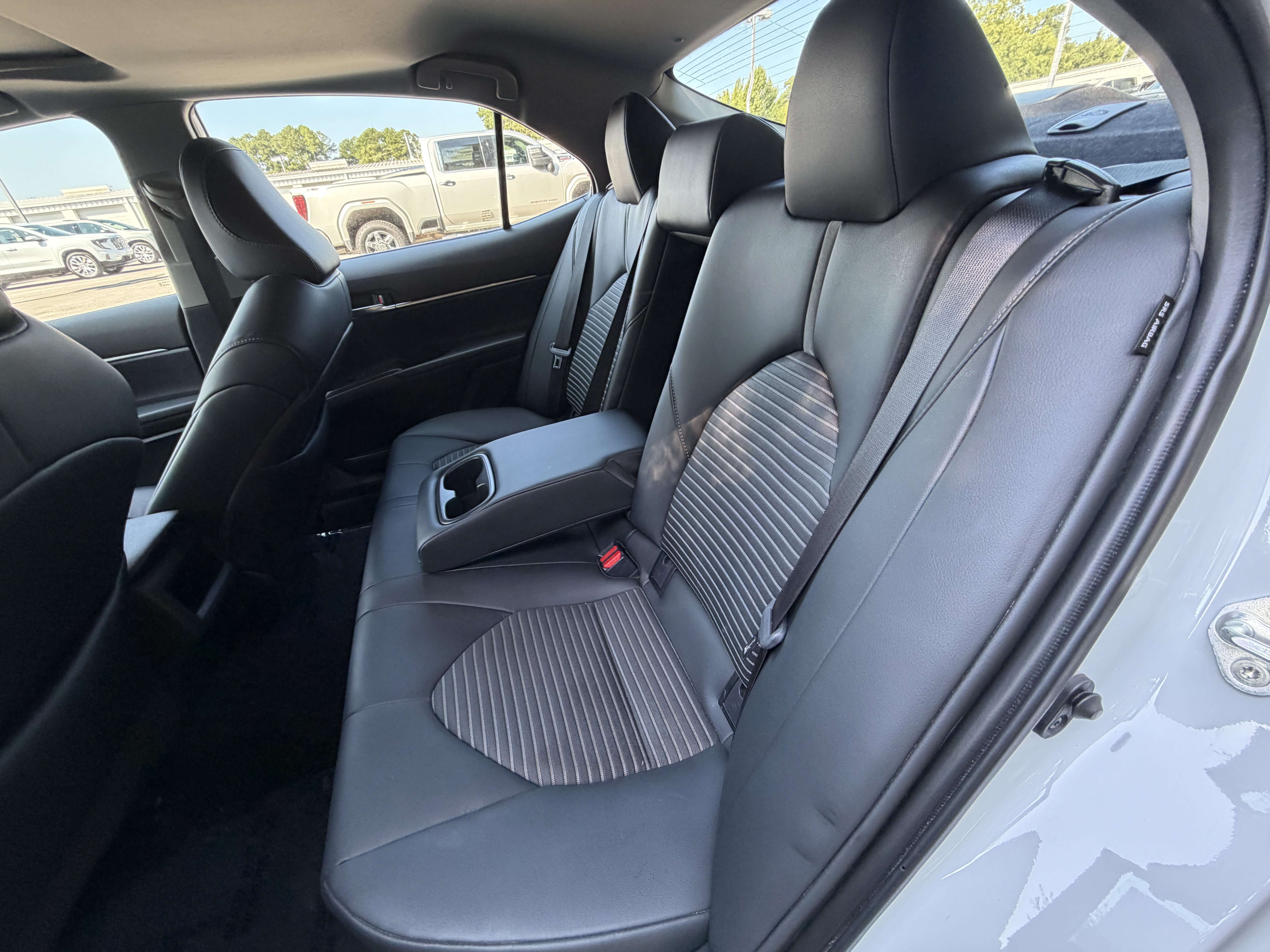 Used 2024 Toyota Camry SE w/ Convenience Package FWD image 15