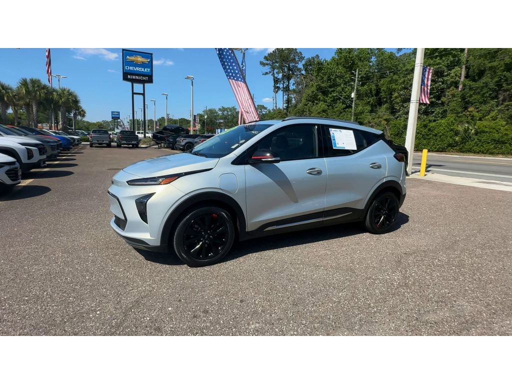 Used 2023 Chevrolet Bolt EUV Premier w/ Sun & Sound Package image 6