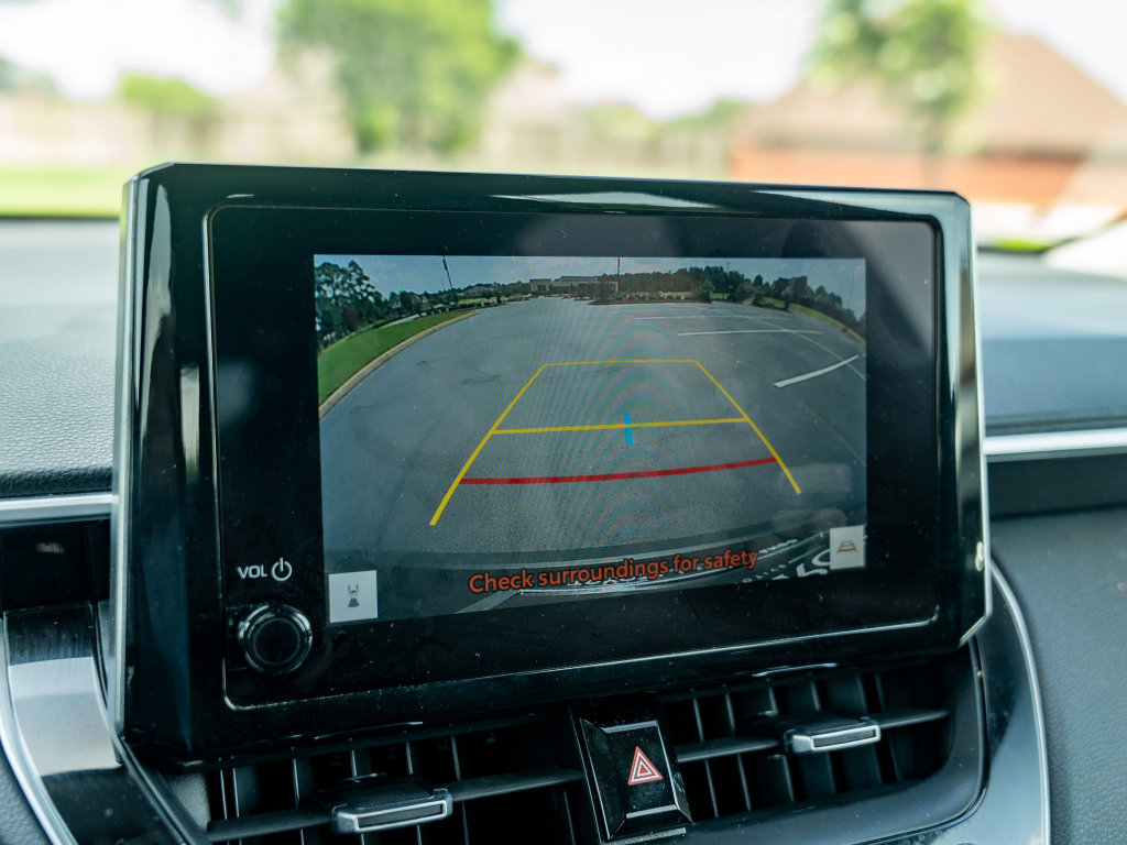 Used 2024 Toyota Corolla Cross XLE FWD image 23