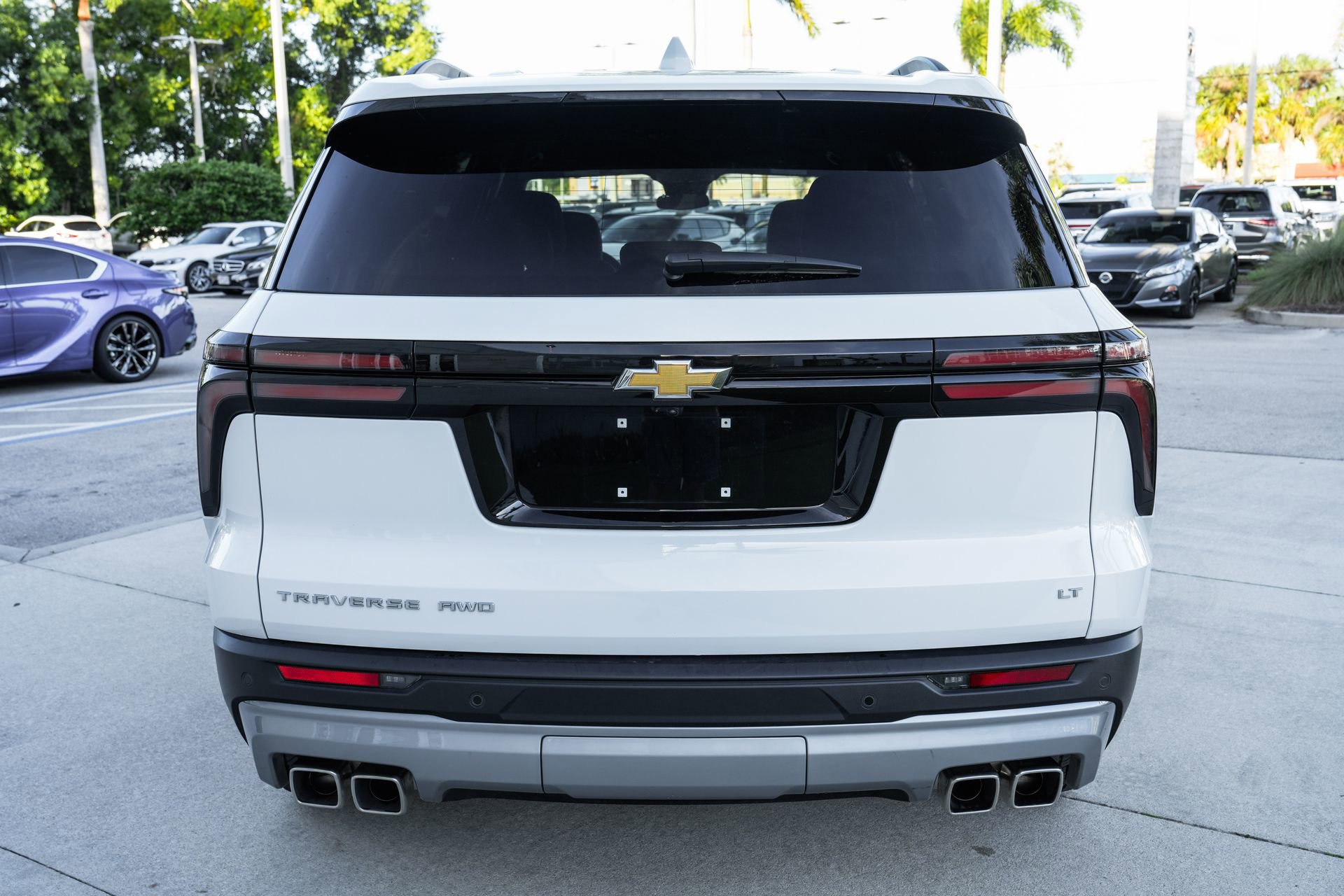 Used 2024 Chevrolet Traverse LT image 8
