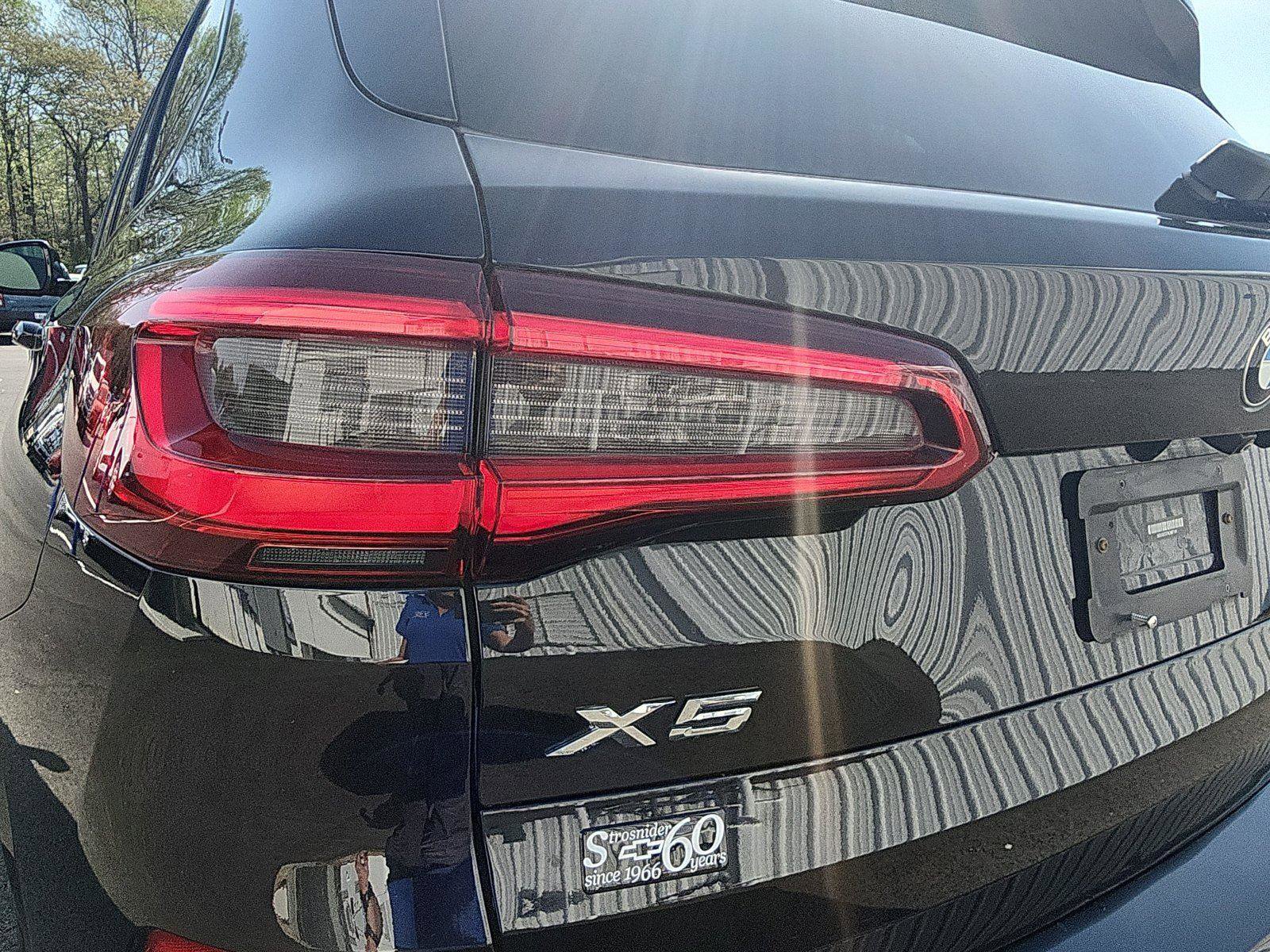 Used 2019 BMW X5 xDrive50i w/ M Sport Package image 13