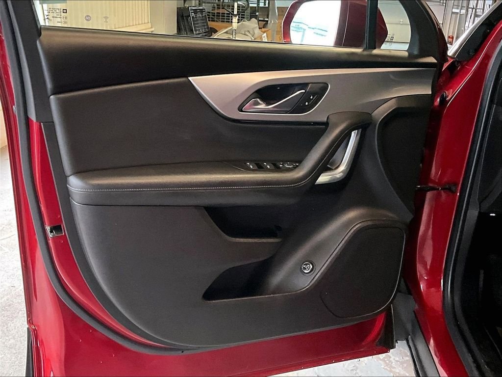 Used 2020 Chevrolet Blazer LT image 9