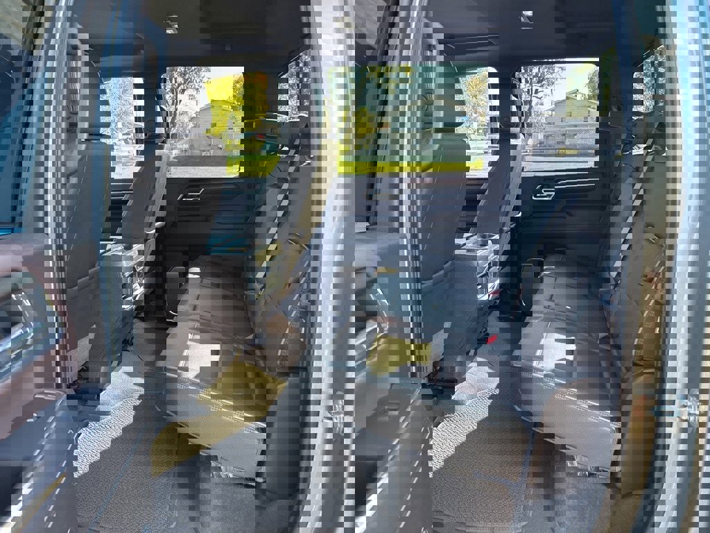 Used 2024 GMC Sierra 2500 Denali w/ Technology Package image 12