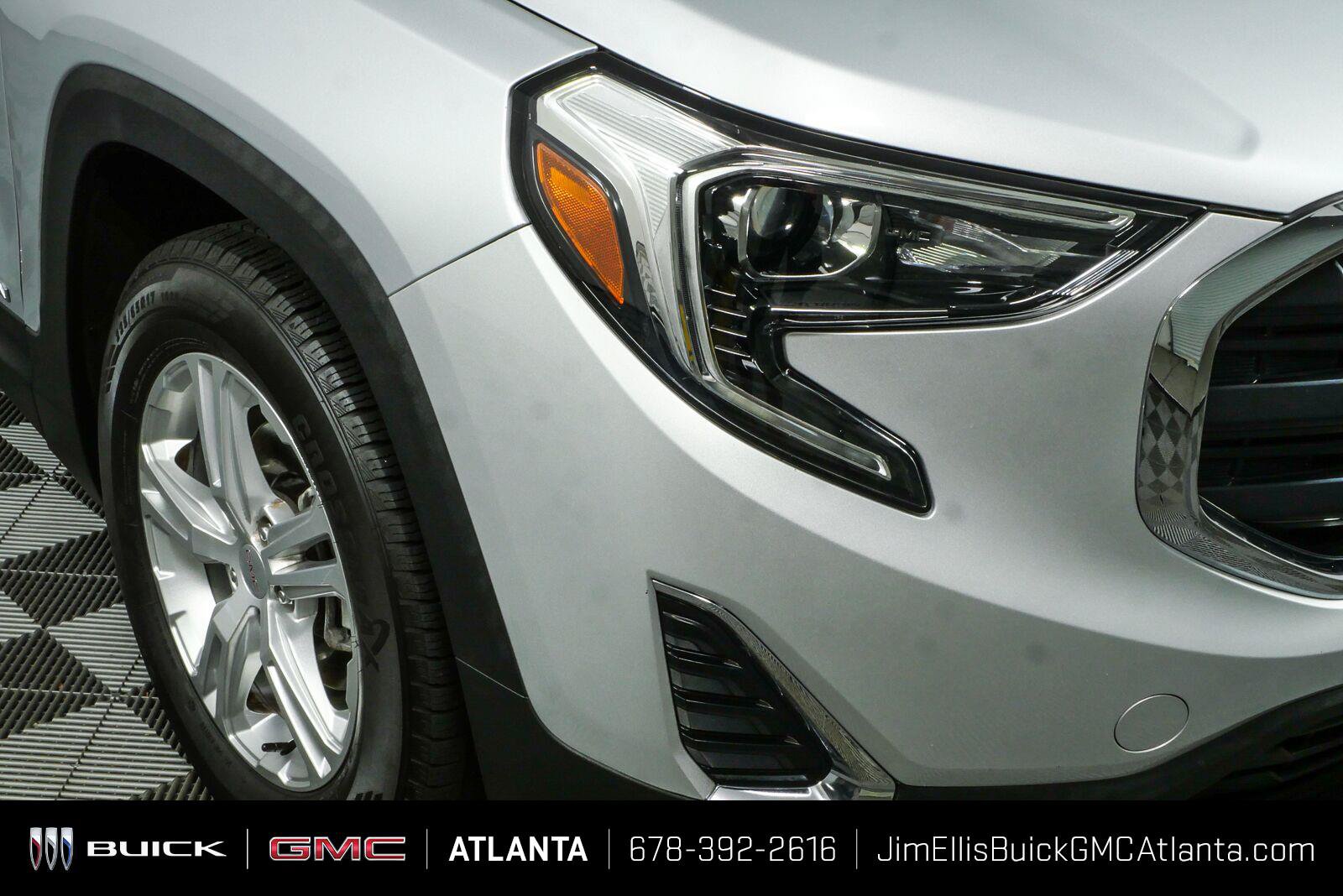 Used 2020 GMC Terrain SLE w/ Driver Convenience Package FWD image 34