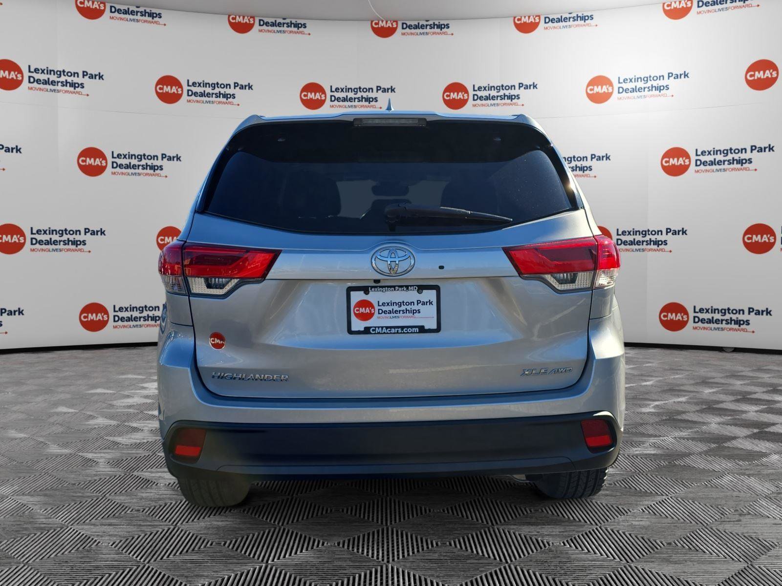 Used 2019 Toyota Highlander XLE image 6