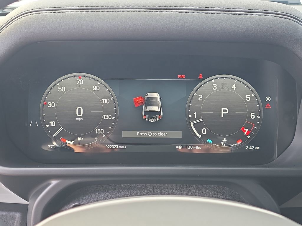 Used 2024 Land Rover Defender 90 S image 31