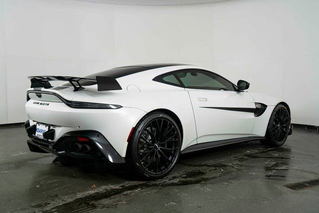 Used 2022 Aston Martin V8 Vantage Coupe image 8
