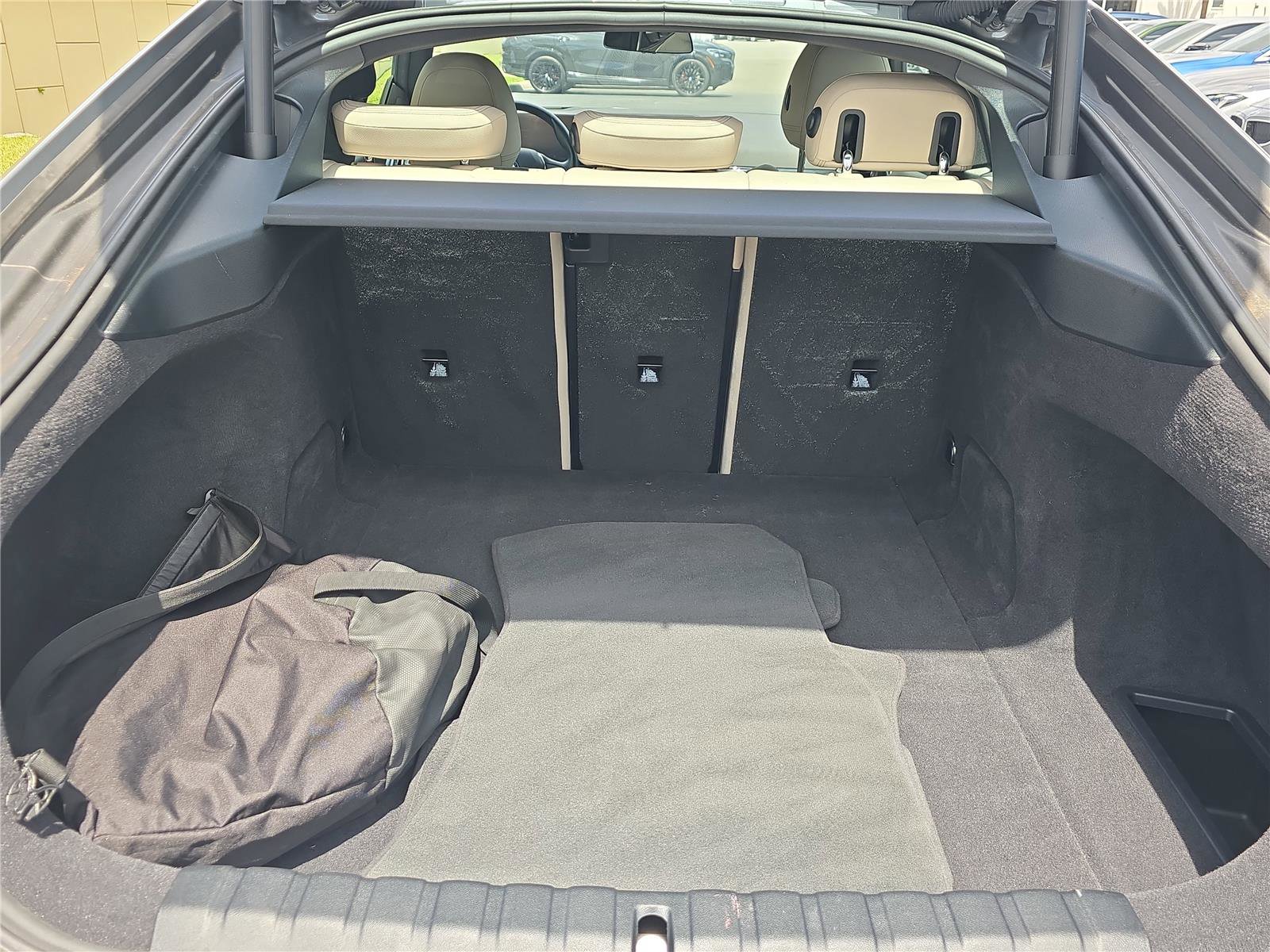 Used 2023 BMW i4 eDrive35 w/ Premium Package image 9