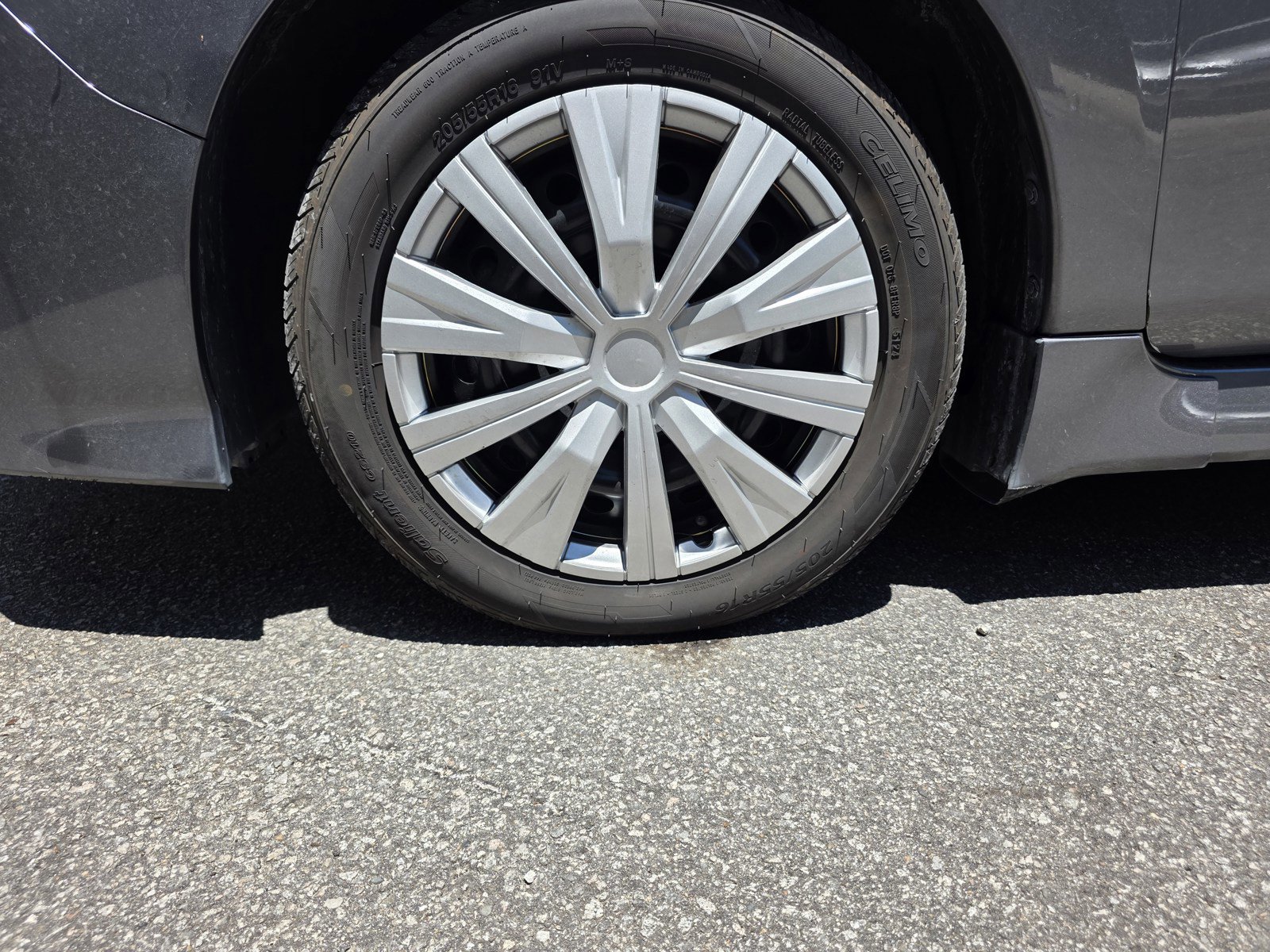 Used 2024 Nissan Leaf S FWD image 9