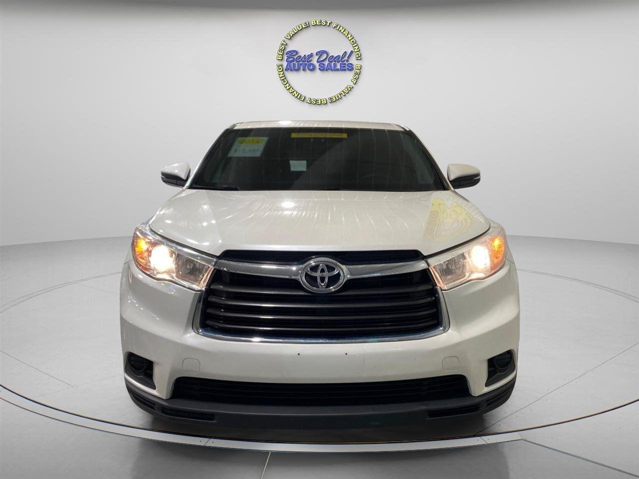 Used 2014 Toyota Highlander LE AWD/4WD image 8
