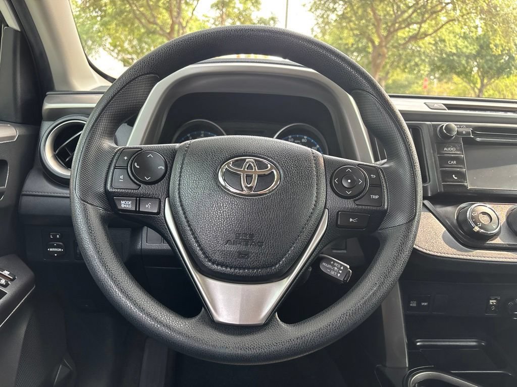 Used 2017 Toyota RAV4 LE FWD image 22