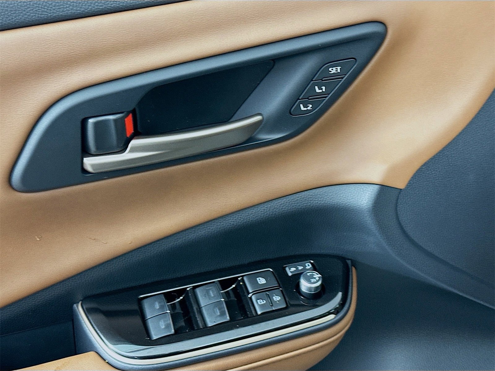 New 2026 Toyota Crown Signia image 18