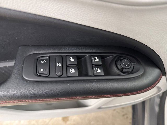 Used 2020 Jeep Compass Limited image 13