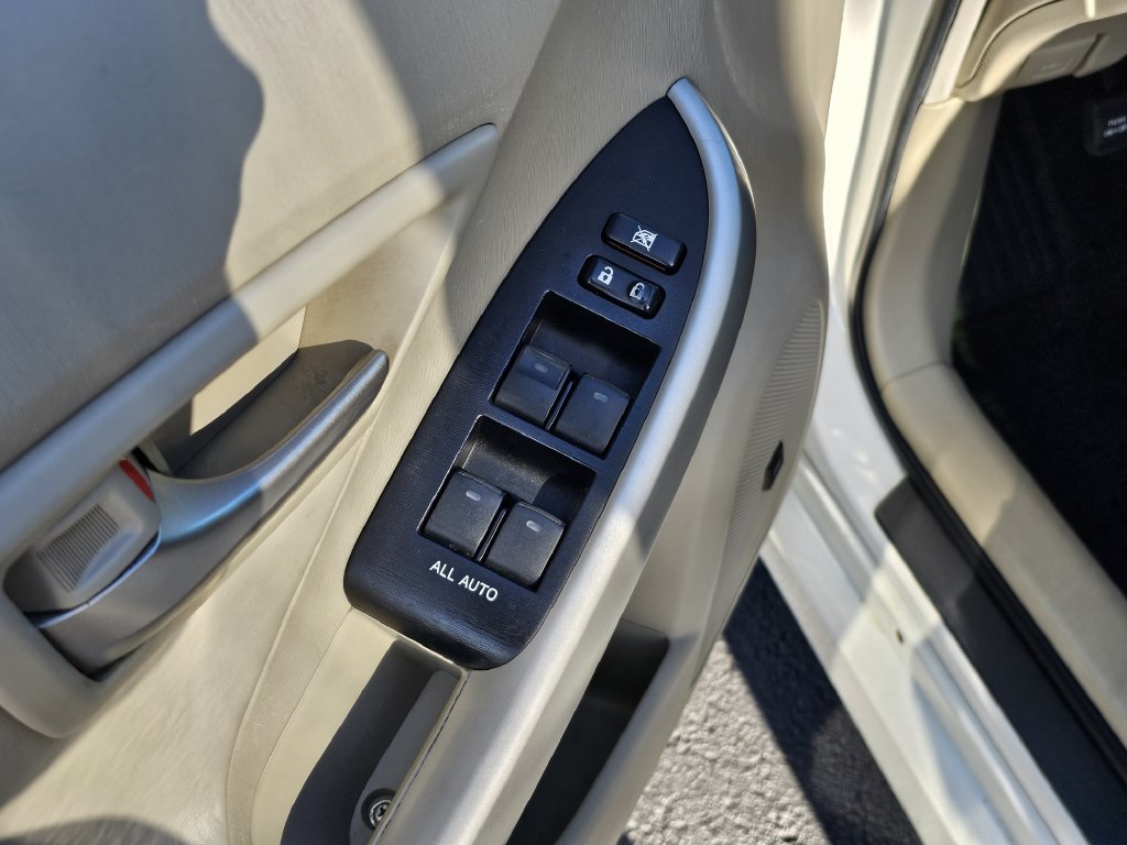 Used 2012 Toyota Prius Four FWD image 16