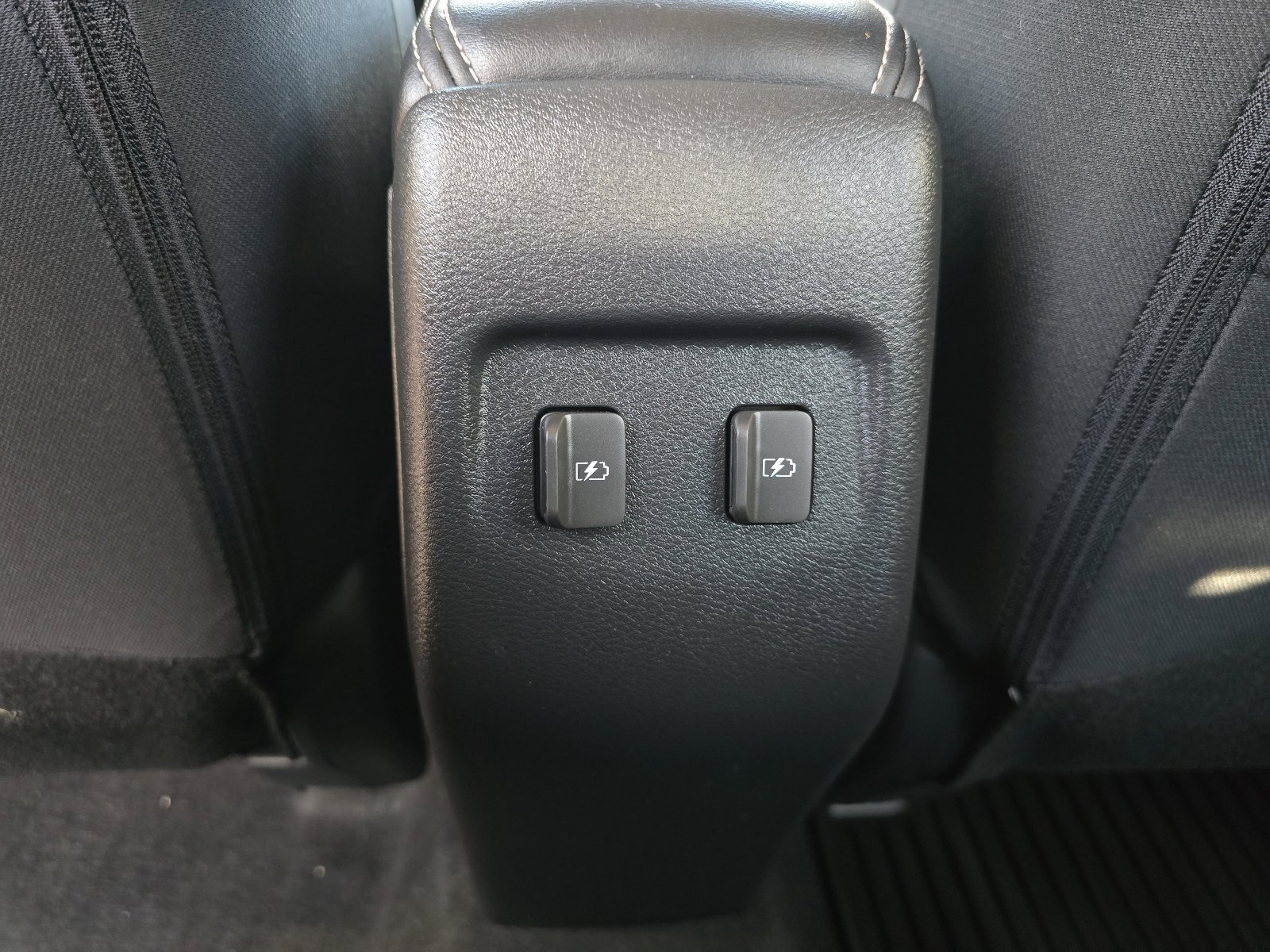 Certified 2024 Nissan Kicks SV FWD image 24