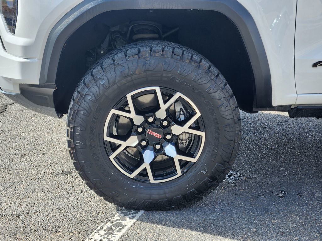 Used 2023 GMC Canyon AT4X image 6