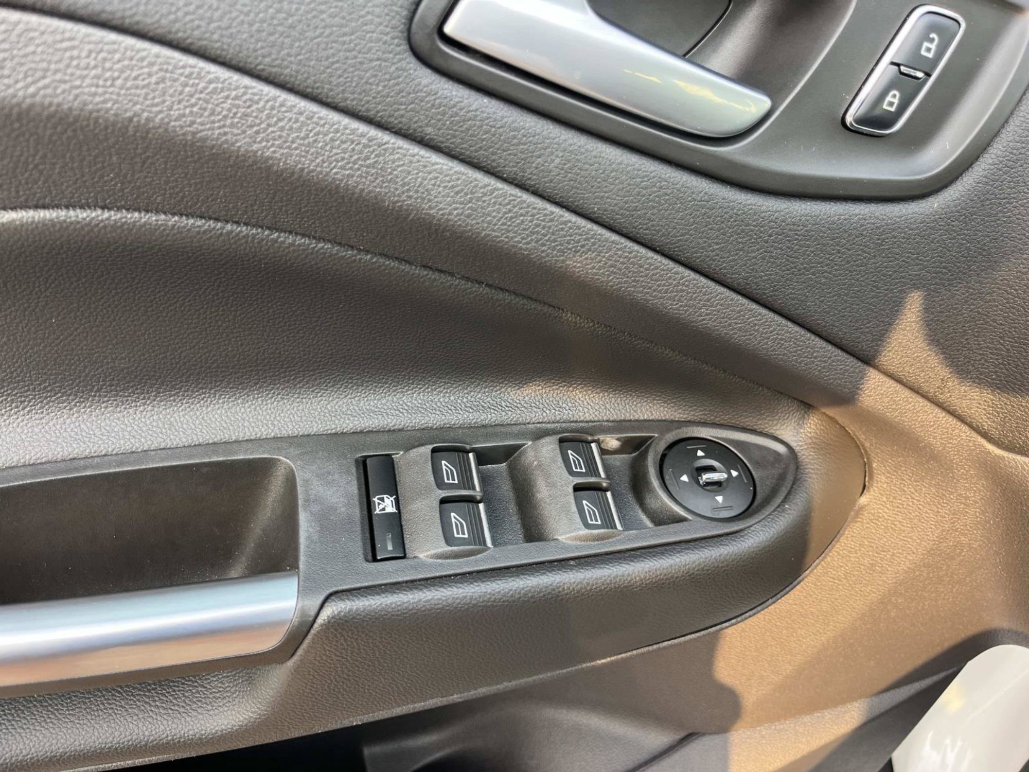 Used 2016 Ford C-MAX SEL w/ Equipment Group 302A FWD image 21