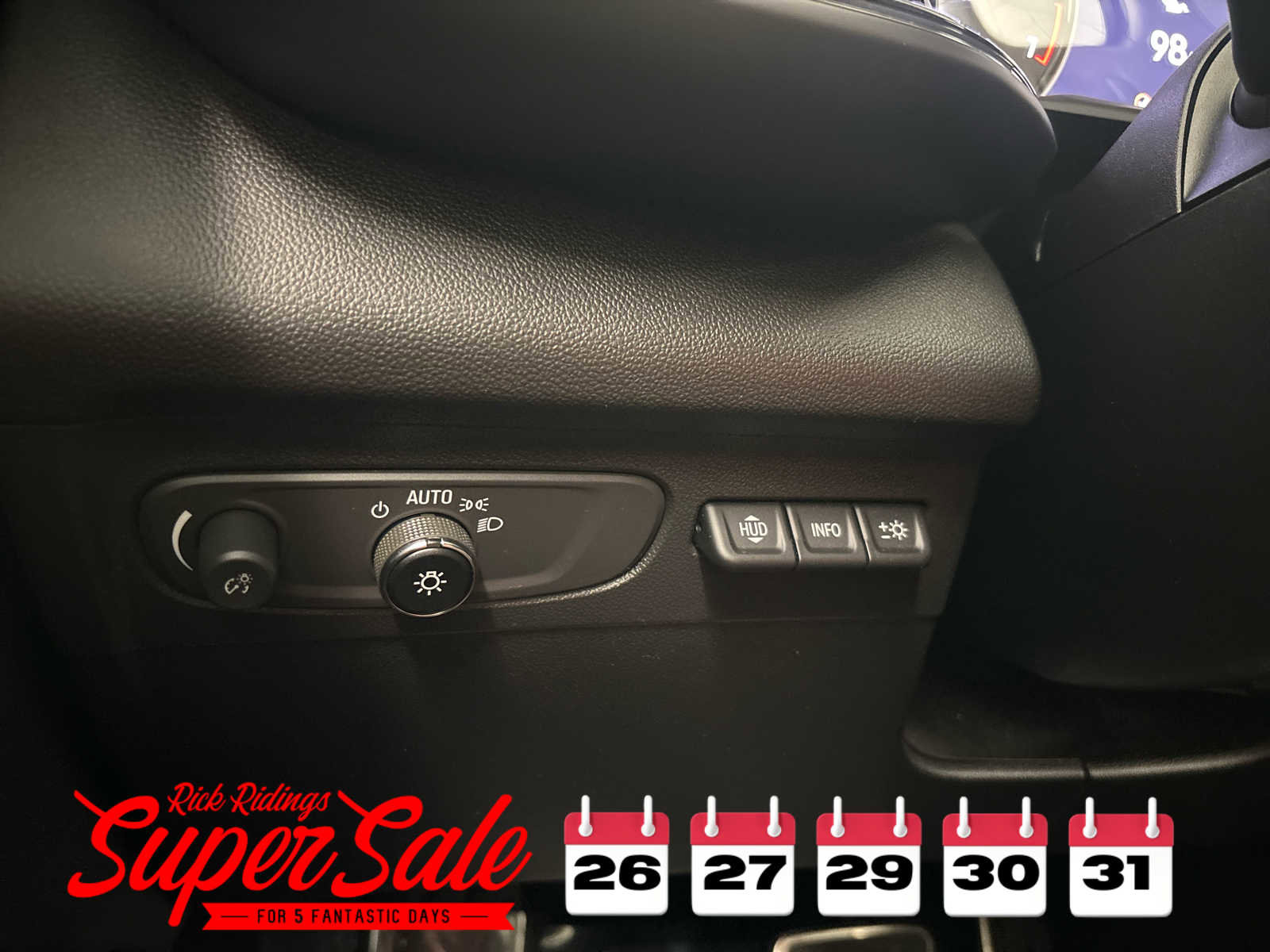 Used 2023 Buick Envision Essence w/ Technology Package I image 25