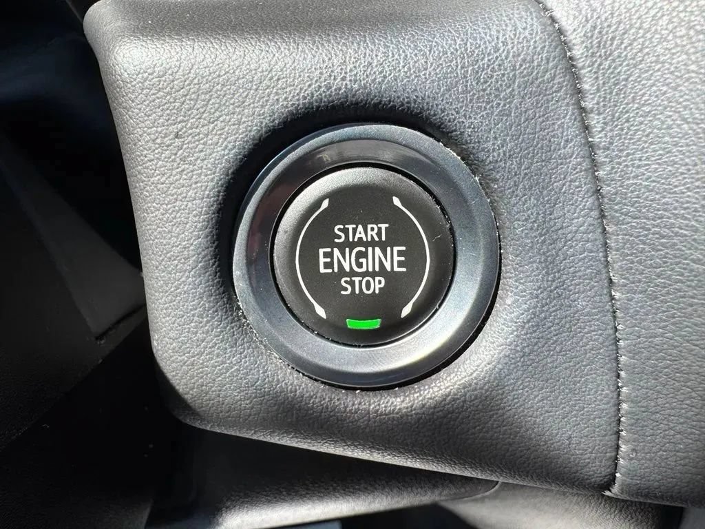 Used 2021 GMC Yukon SLT w/ SLT Premium Package AWD/4WD image 27