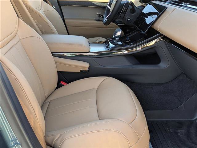 New 2026 Land Rover Range Rover Sport SE AWD/4WD image 18