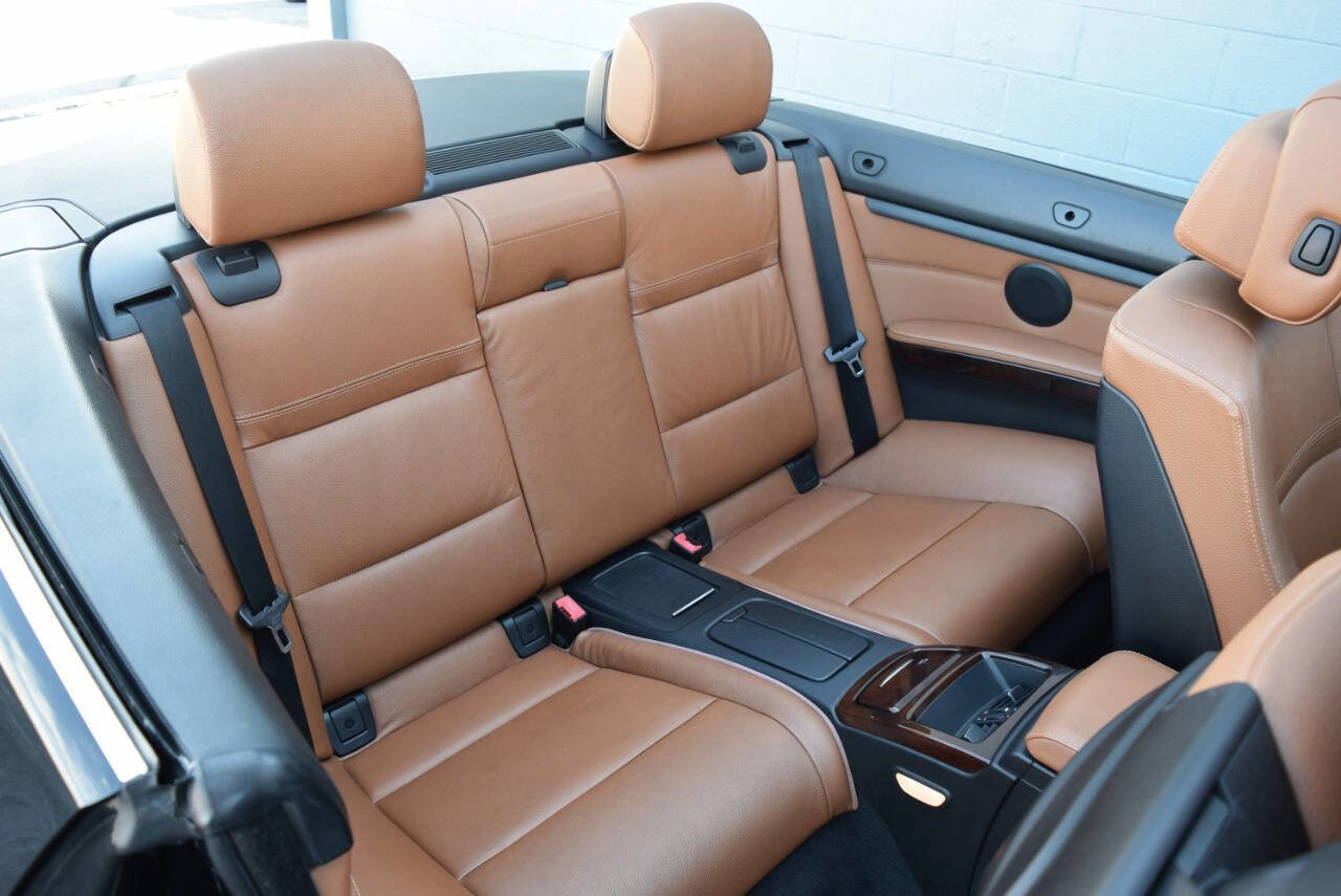 Used 2012 BMW 335i Convertible image 67