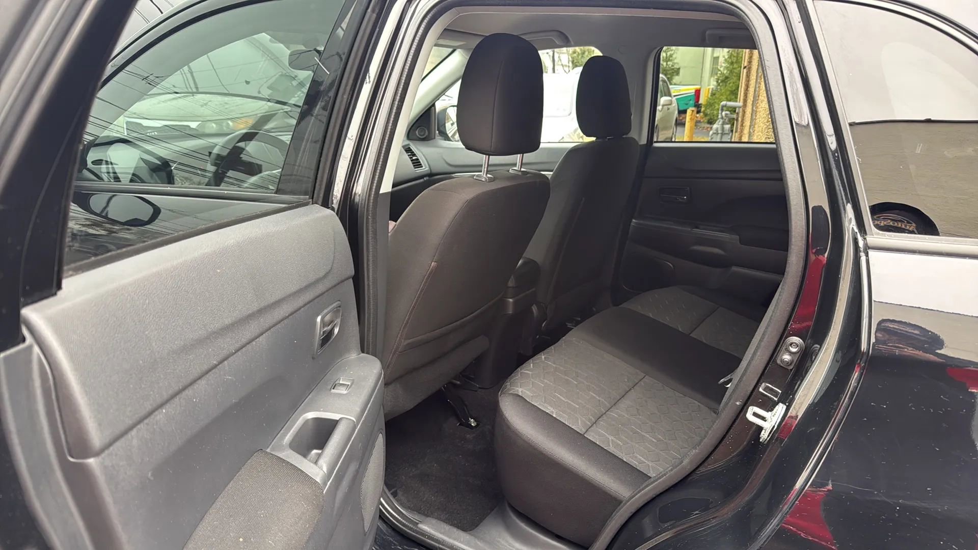 Used 2020 Mitsubishi Outlander Sport ES image 28