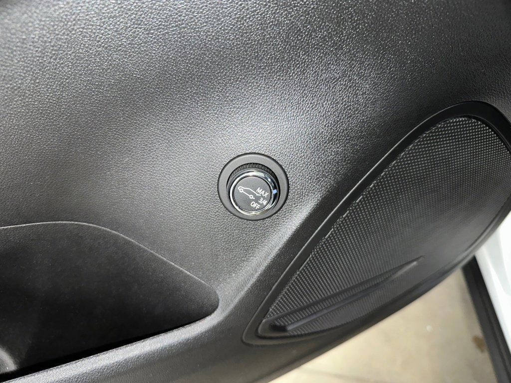 Certified 2023 Buick Envision Essence w/ Sport Touring Package image 7