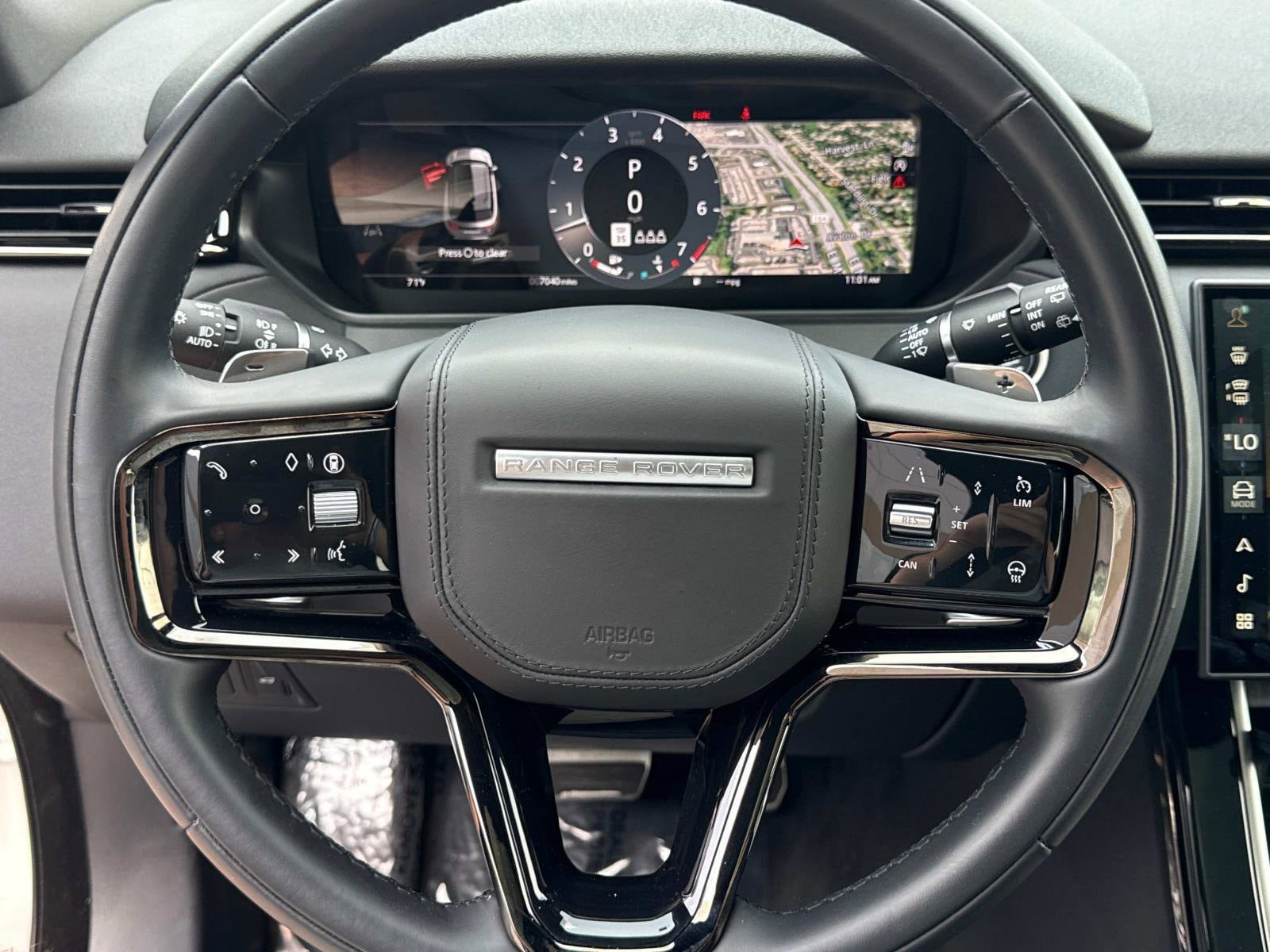 Certified 2025 Land Rover Range Rover Velar Dynamic SE image 27