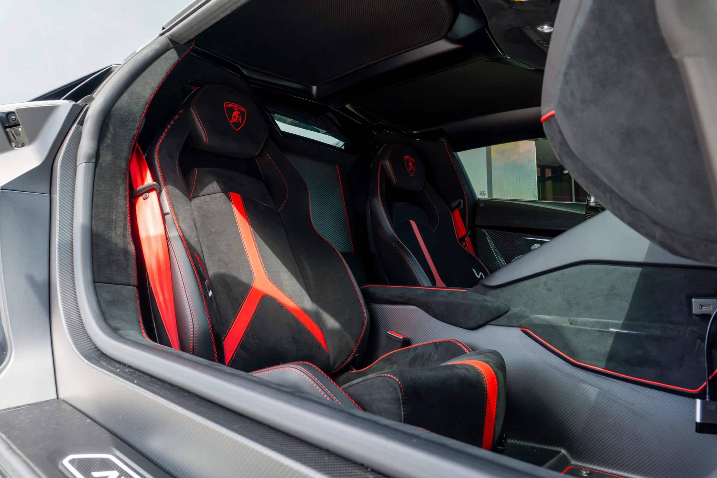 Used 2020 Lamborghini Aventador SVJ AWD/4WD image 62