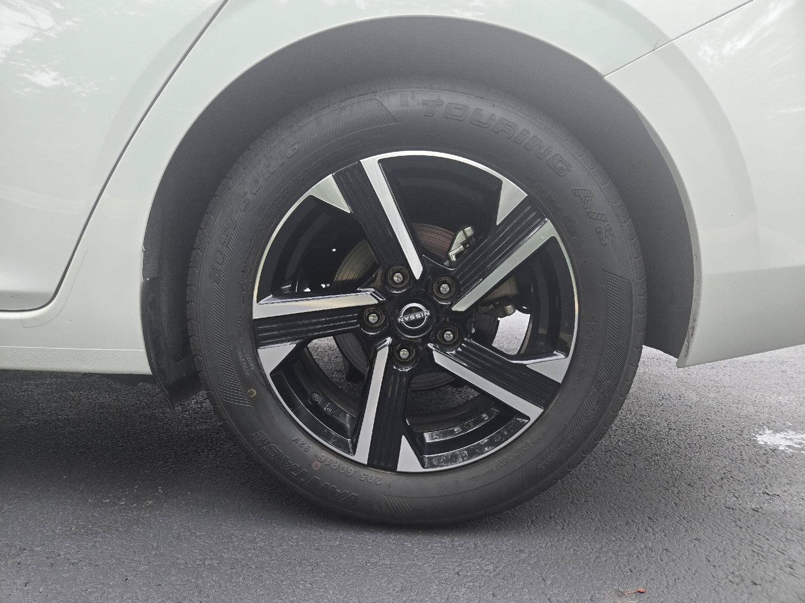 Used 2025 Nissan Sentra SV FWD image 10