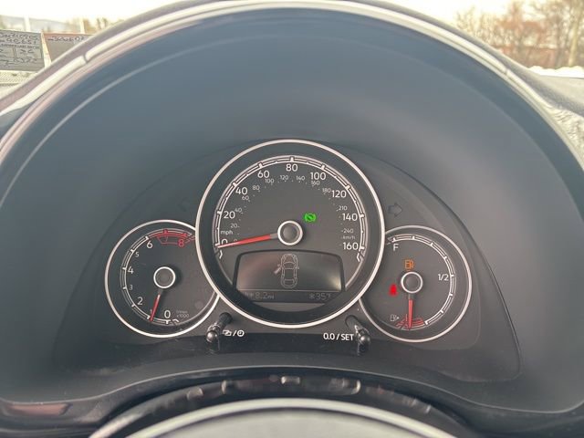 Used 2018 Volkswagen Beetle 2.0T S image 23