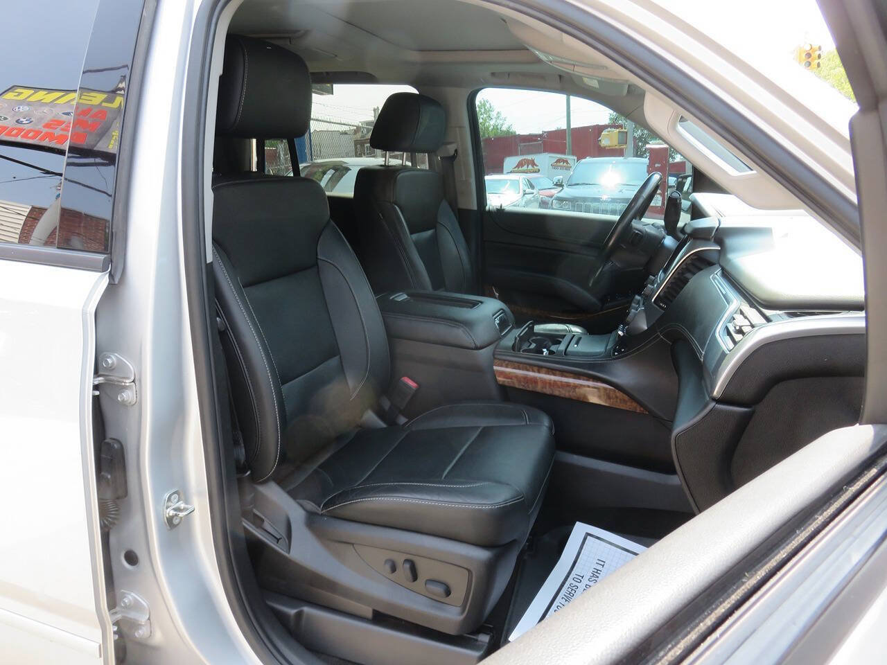 Used 2018 Chevrolet Tahoe Premier AWD/4WD image 11