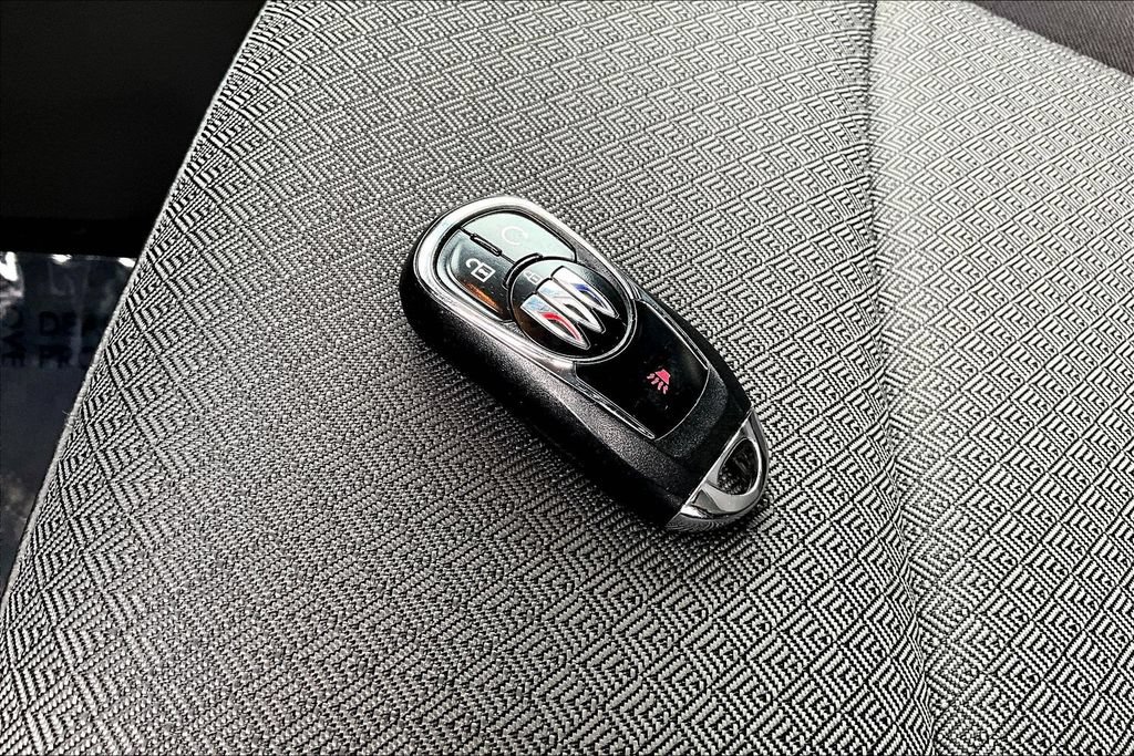 Used 2025 Buick Encore GX Preferred AWD/4WD image 35