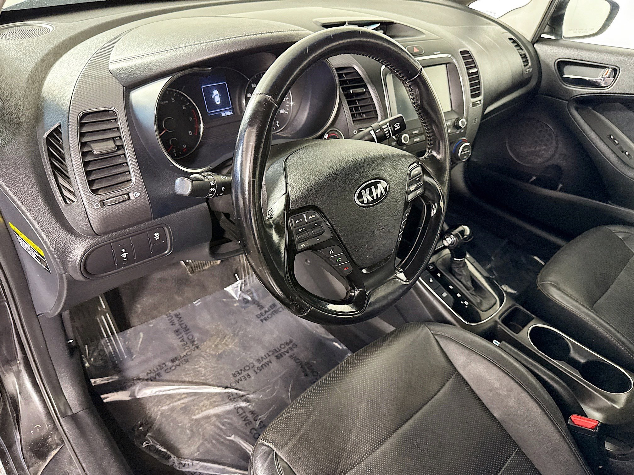 Used 2017 Kia Forte EX image 23