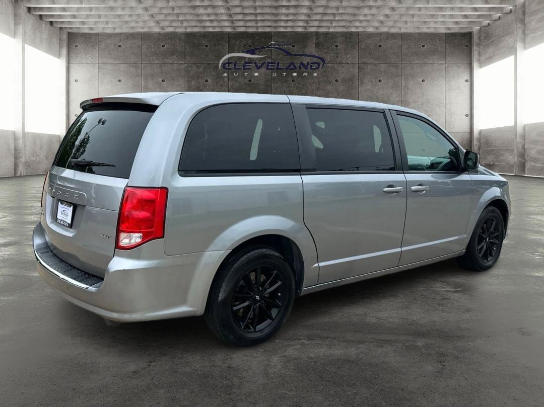 Used 2020 Dodge Grand Caravan GT FWD image 3