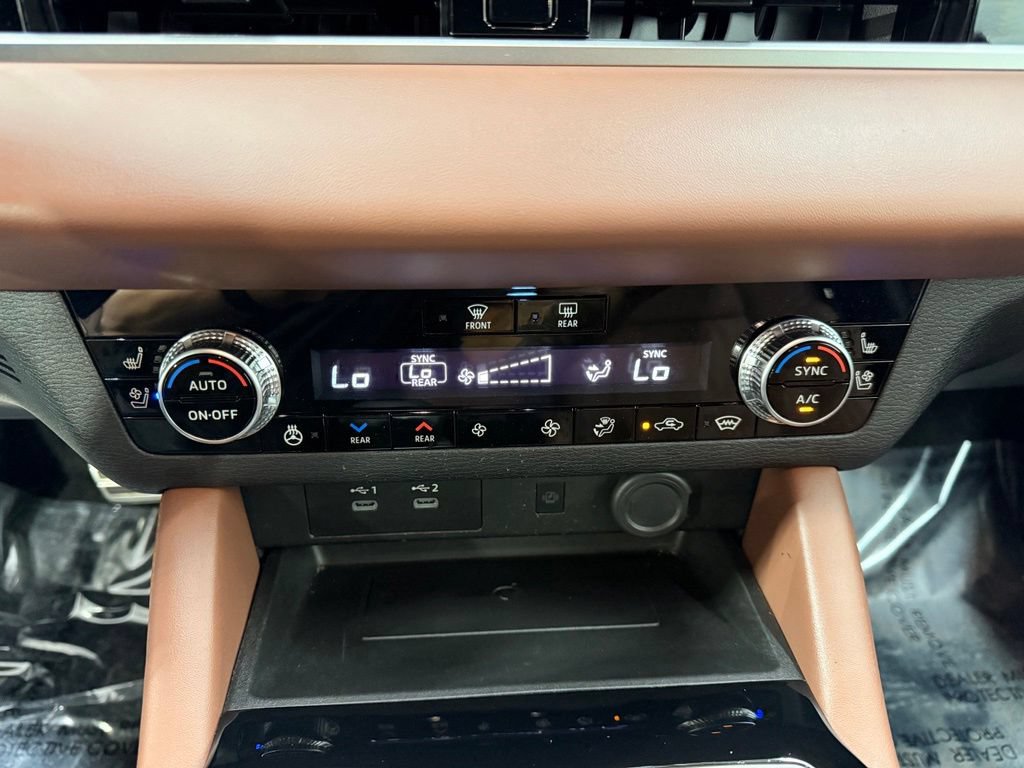 Used 2025 Mitsubishi Outlander SEL AWD/4WD image 18