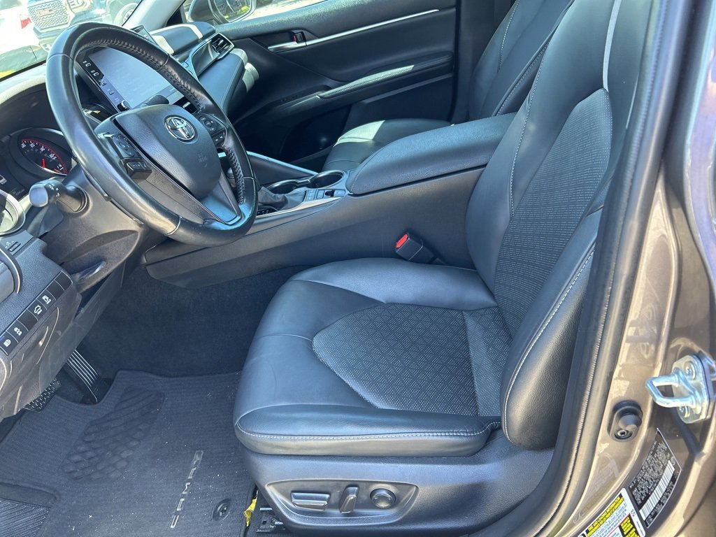 Used 2023 Toyota Camry XSE image 8