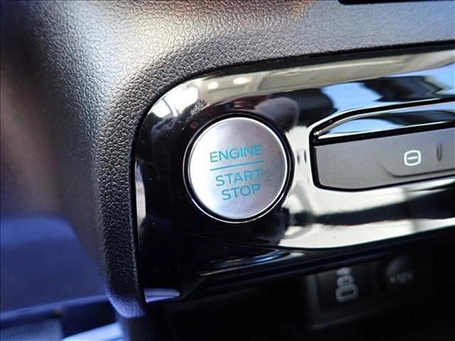 Used 2025 Ford Escape SE image 21