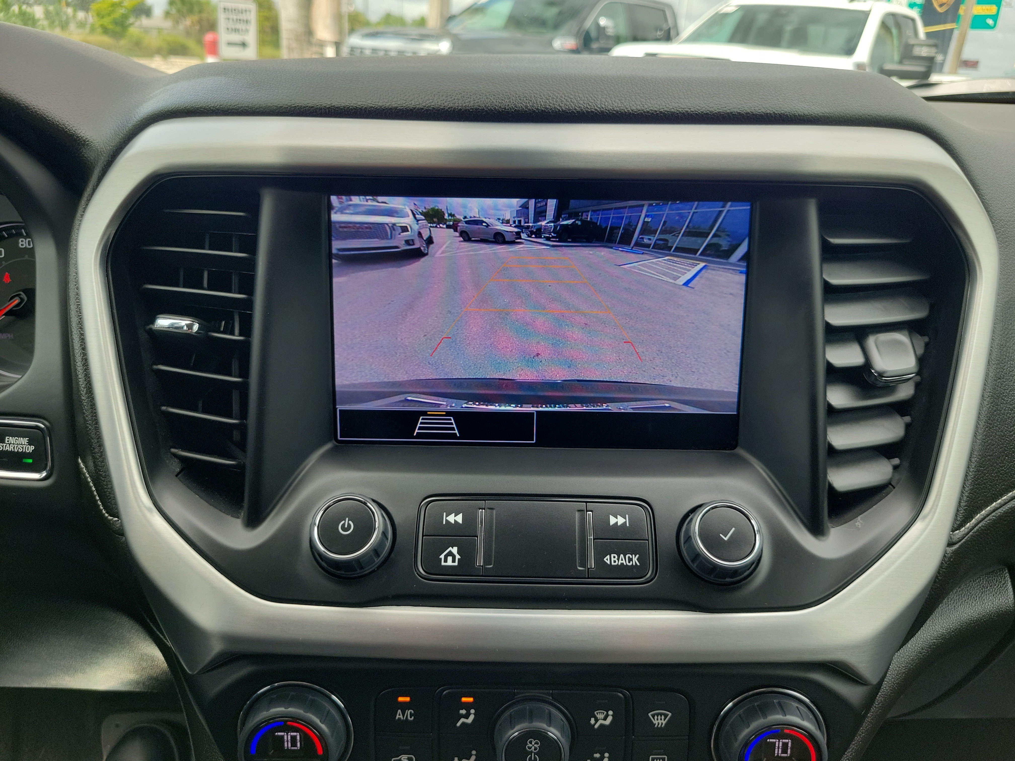 Used 2023 GMC Acadia SLE w/ Driver Convenience Package FWD image 9