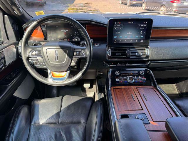 Used 2020 Lincoln Navigator L Reserve w/ Equipment Group 208A Reserve AWD/4WD image 19