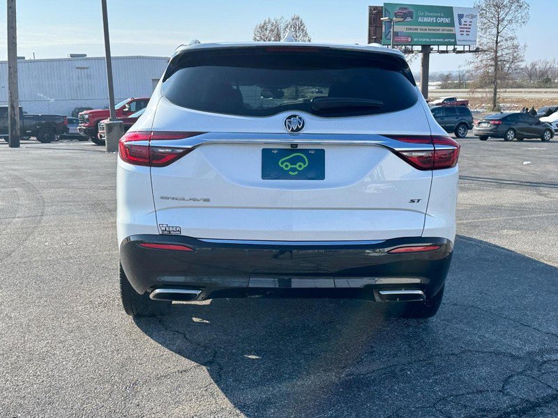 Used 2021 Buick Enclave Essence w/ Sport Touring Edition image 4