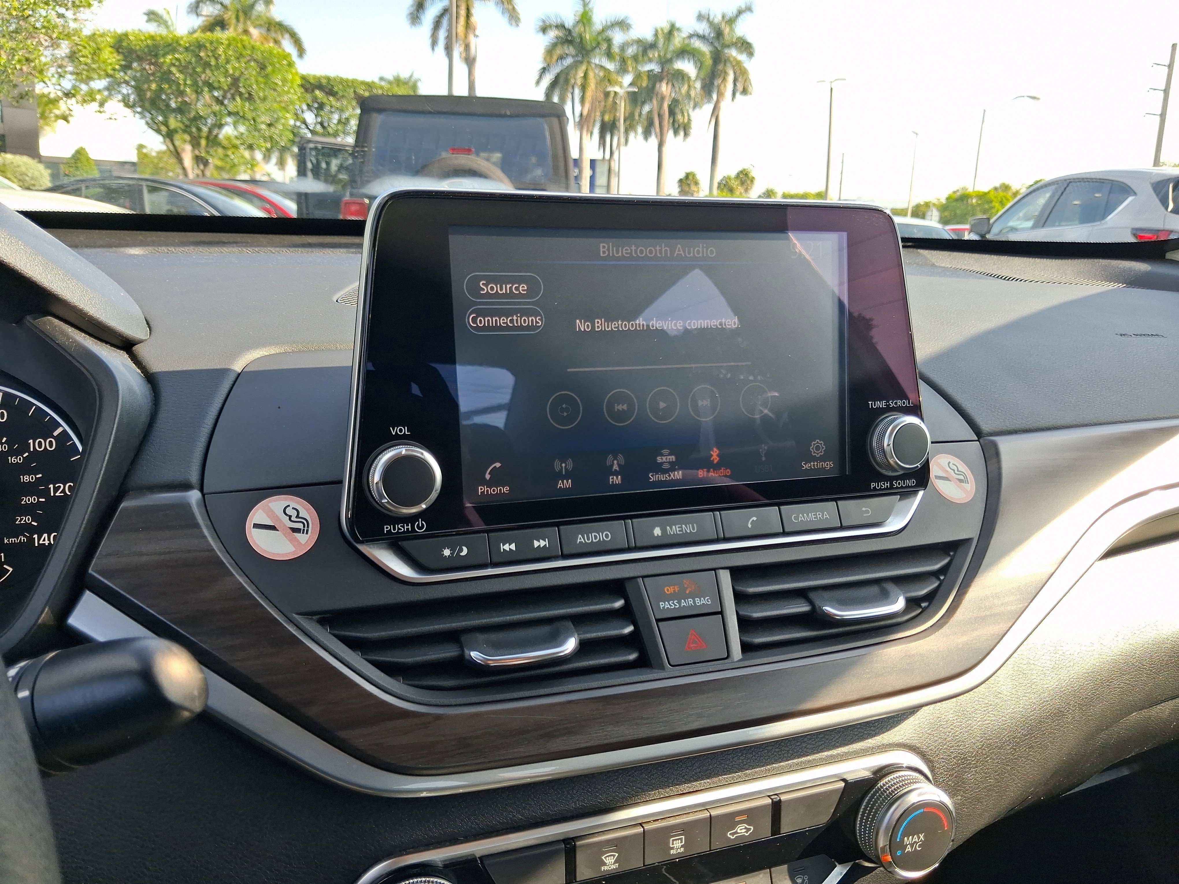 Used 2023 Nissan Altima 2.5 SV FWD image 14