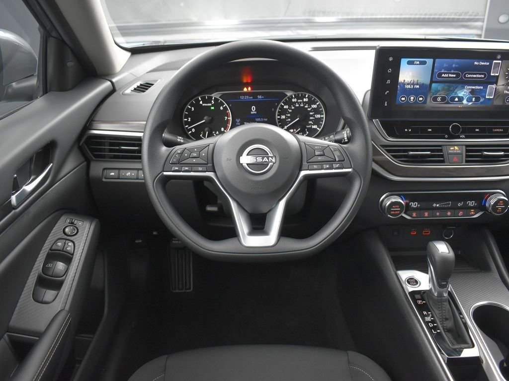 New 2025 Nissan Altima 2.5 SV w/ SV Special Edition Package image 13