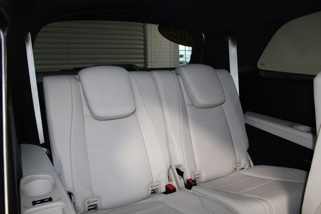Used 2025 Mercedes-Benz GLS 450 4MATIC image 30